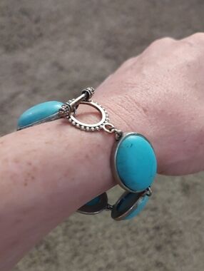 Turquoise Oval Stone Women’s Bracelet - Blue